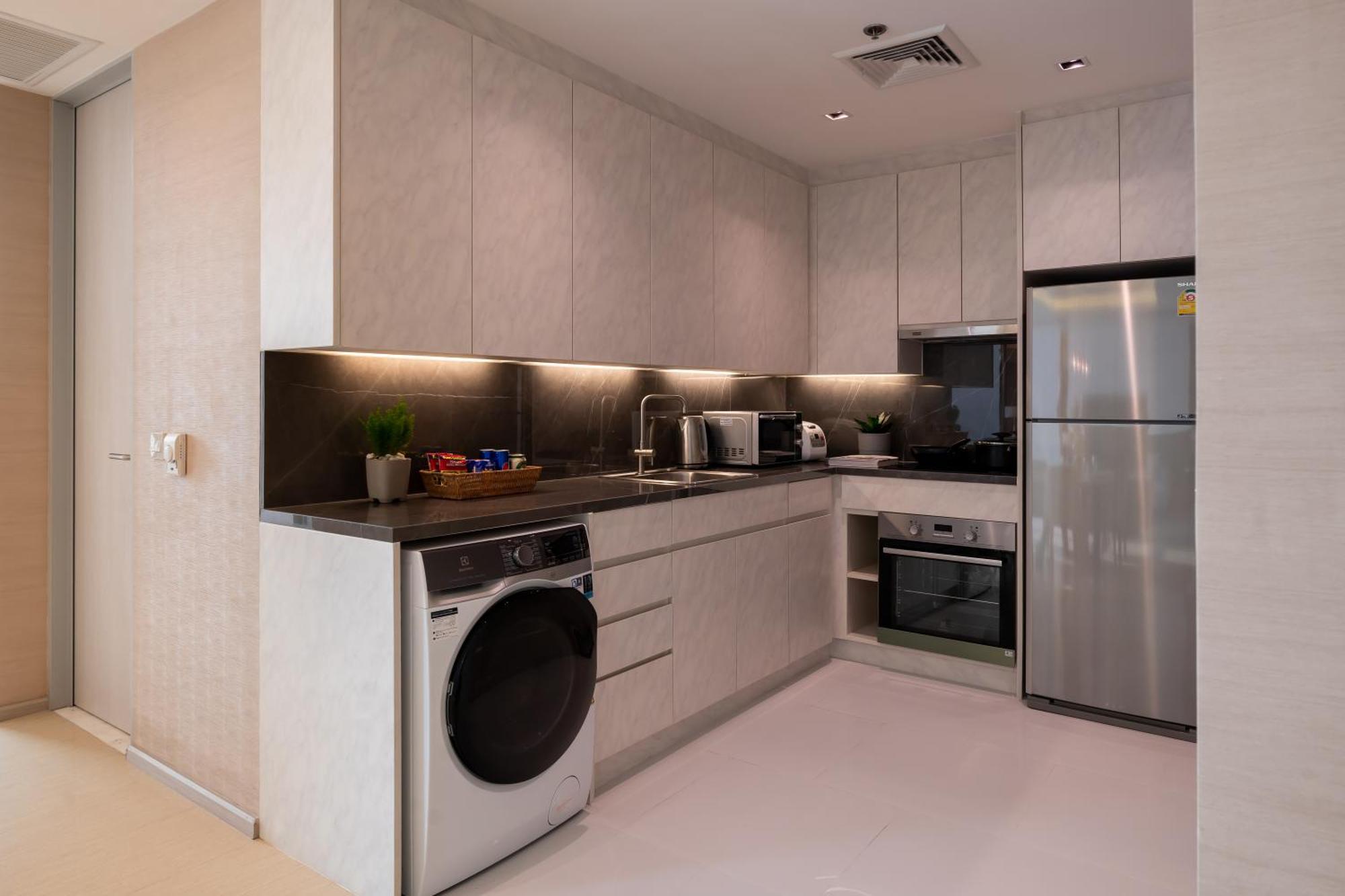 Jasmine 59 Hotel Bangkok Kültér fotó A kitchen in a residential apartment