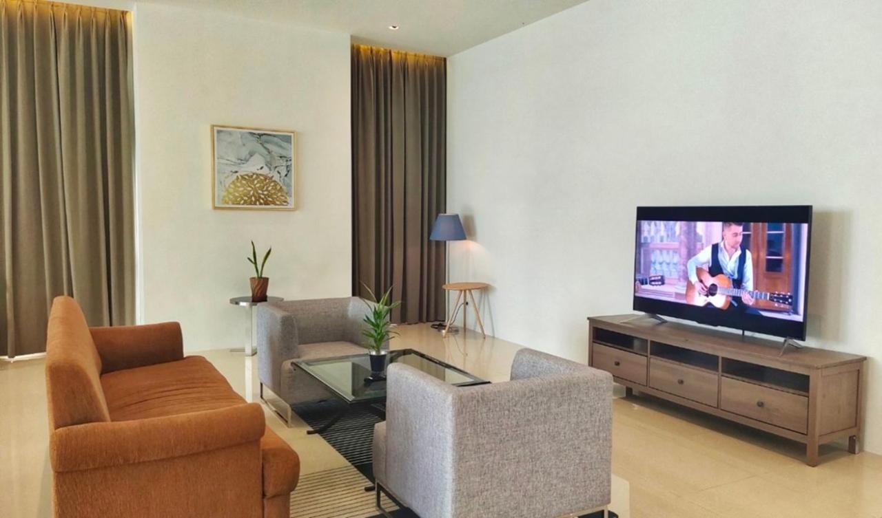Jasmine 59 Hotel Bangkok Kültér fotó A living room in a serviced apartment in Ho Chi Minh City, Vietnam